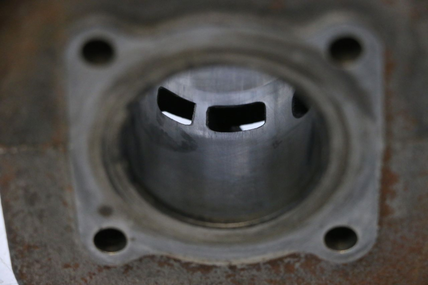 photo de ZYLINDER KOLBEN PEUGEOT SPEEDFIGHT 2 AC 50 (2000 - 2009) - Geprüftes Gebrauchtteil