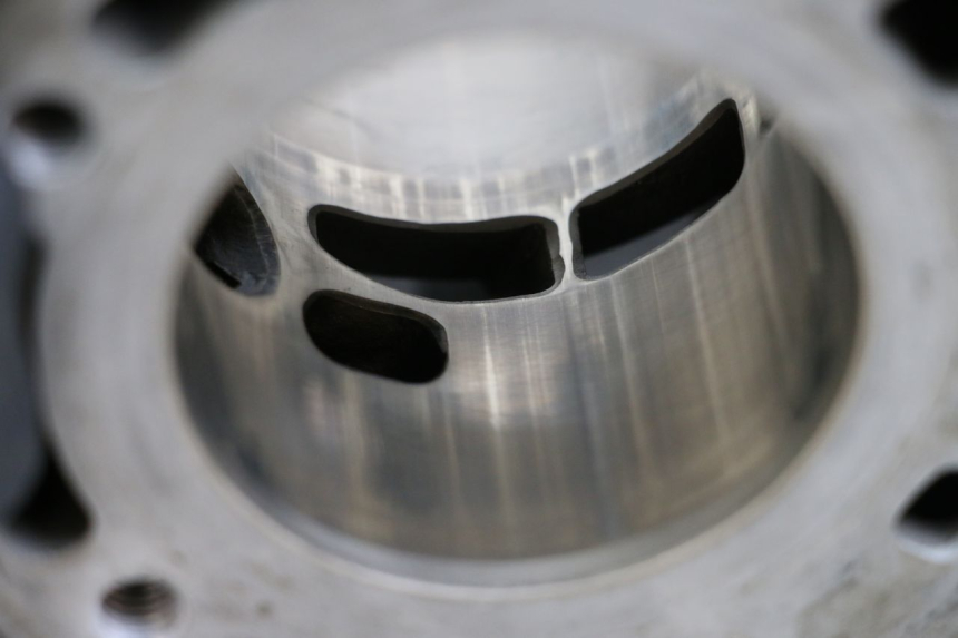 photo de ZYLINDER KOLBEN CAGIVA SUPER CITY 125 (1992 - 1997) - Oberflächenzustand und Material