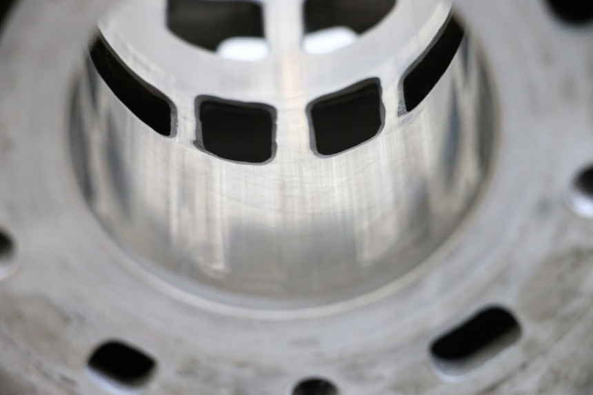 photo de ZYLINDER KOLBEN CAGIVA SUPER CITY 125 (1992 - 1997) - Geprüftes Gebrauchtteil