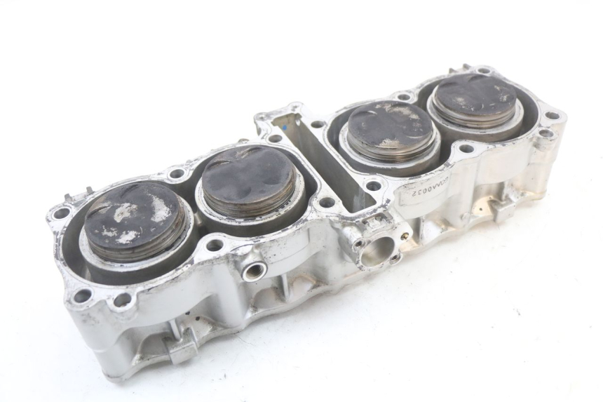 photo de ZYLINDER KOLBEN SUZUKI GSX F GSXF 650 (2007 - 2015) - Detaillierte Sichtprüfung