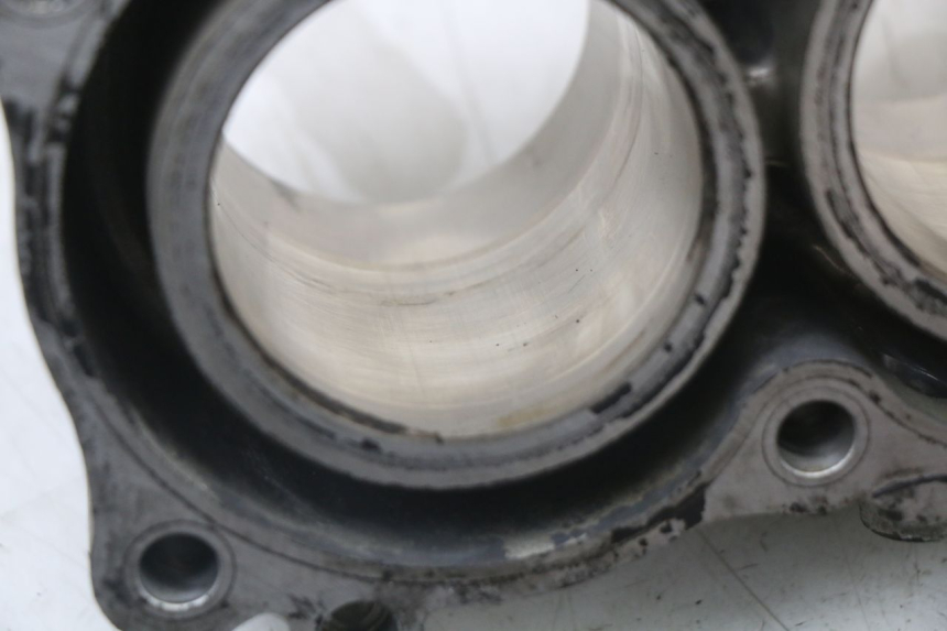photo de ZYLINDER KOLBEN SUZUKI GSX F GSXF 650 (2007 - 2015) - Details der Befestigungspunkte
