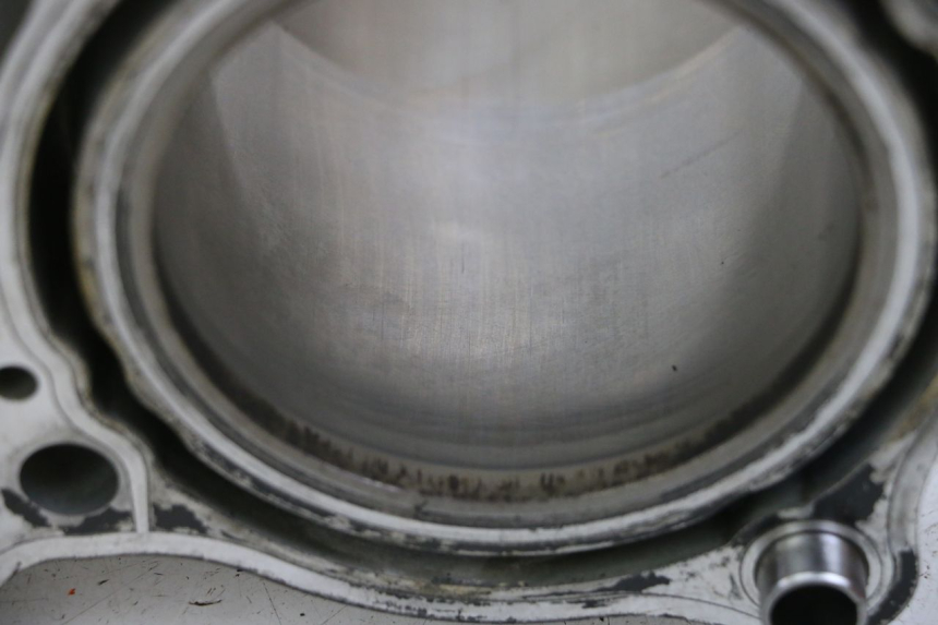 photo de ZYLINDER KOLBEN SUZUKI SV S 650 (1999 - 2002) - Technische Nahaufnahme