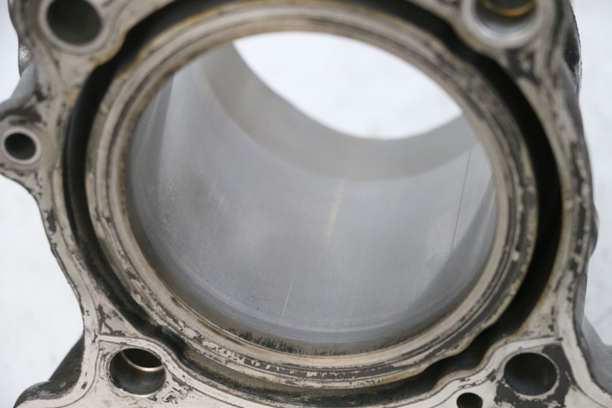 photo de ZYLINDER KOLBEN SUZUKI SV S 650 (1999 - 2002) - Details der Befestigungspunkte