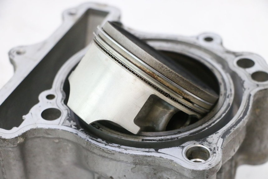 photo de ZYLINDER KOLBEN SUZUKI SV S 650 (2003 - 2009) - Hochauflösende Nahaufnahme