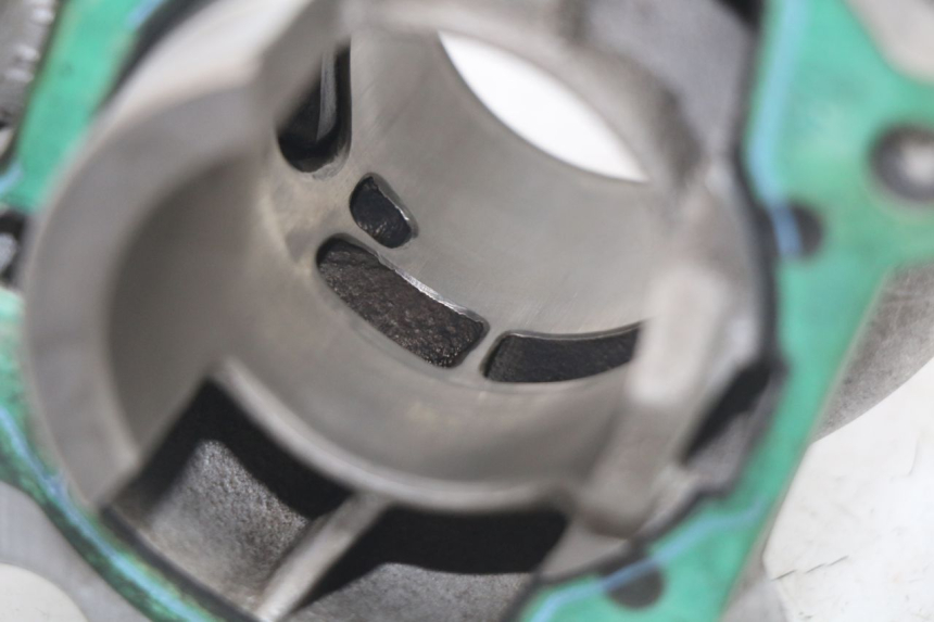 photo de ZYLINDER KOLBEN KTM SX 85 (2003 - 2012) - Details der Befestigungspunkte