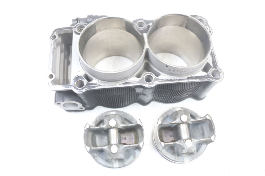photo de ZYLINDER KOLBEN YAMAHA TDM ABS 900 (2002 - 2014) - Oberflächenzustand und Material