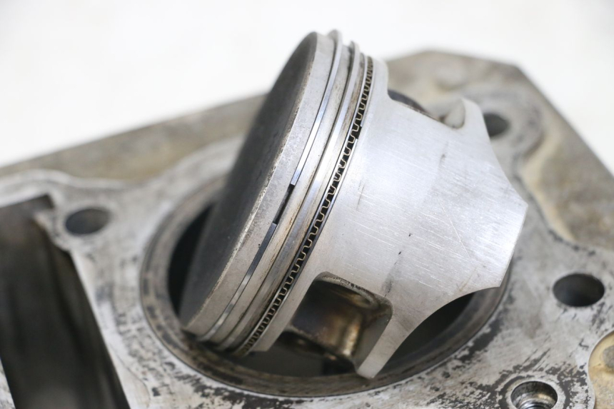 photo de ZYLINDER KOLBEN HONDA TRX 300 (1988 - 2000) - Charakteristische Merkmale