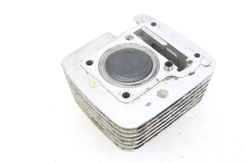 photo de ZYLINDER KOLBEN YAMAHA TTR 125 (2000 - 2020) - Zoom auf Gebrauchszustand