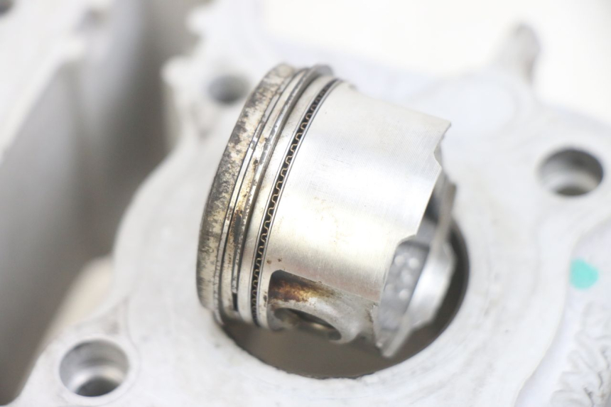 photo de ZYLINDER KOLBEN PEUGEOT TWEET 4T 50 (2014 - 2019) - Charakteristische Merkmale