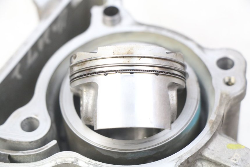 photo de ZYLINDER KOLBEN PIAGGIO VESPA GTS IGET ABS 125 (2017 - 2023) - Zoom auf Komponenten