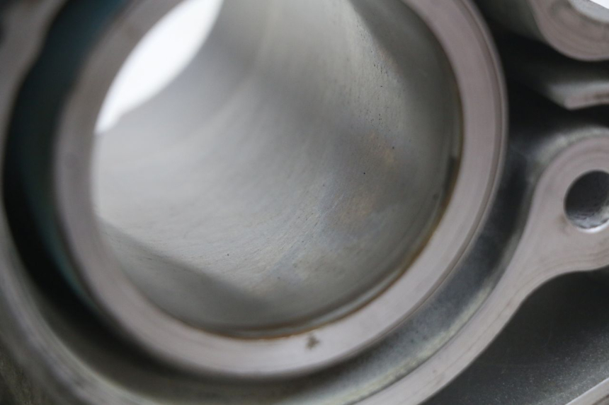 photo de ZYLINDER KOLBEN PIAGGIO VESPA GTS IGET ABS 125 (2017 - 2023) - Zoom auf Gebrauchszustand