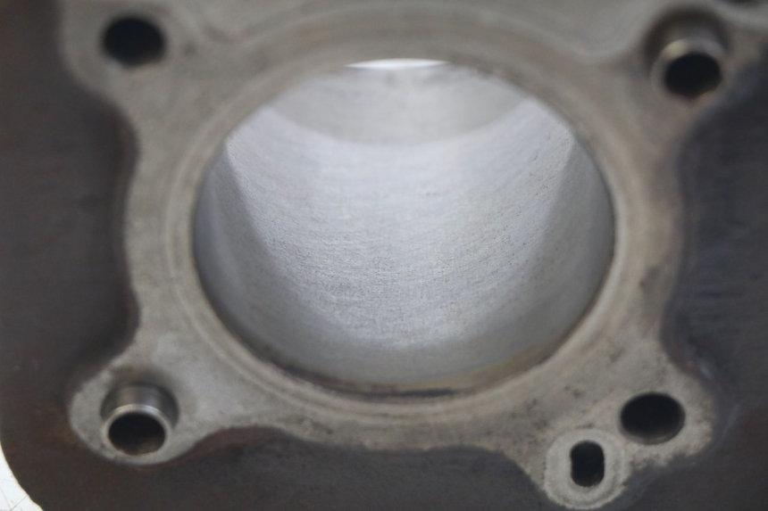 photo de ZYLINDER KOLBEN PIAGGIO VESPA LXV 125 (2006 - 2009) - Zoom auf Gebrauchszustand