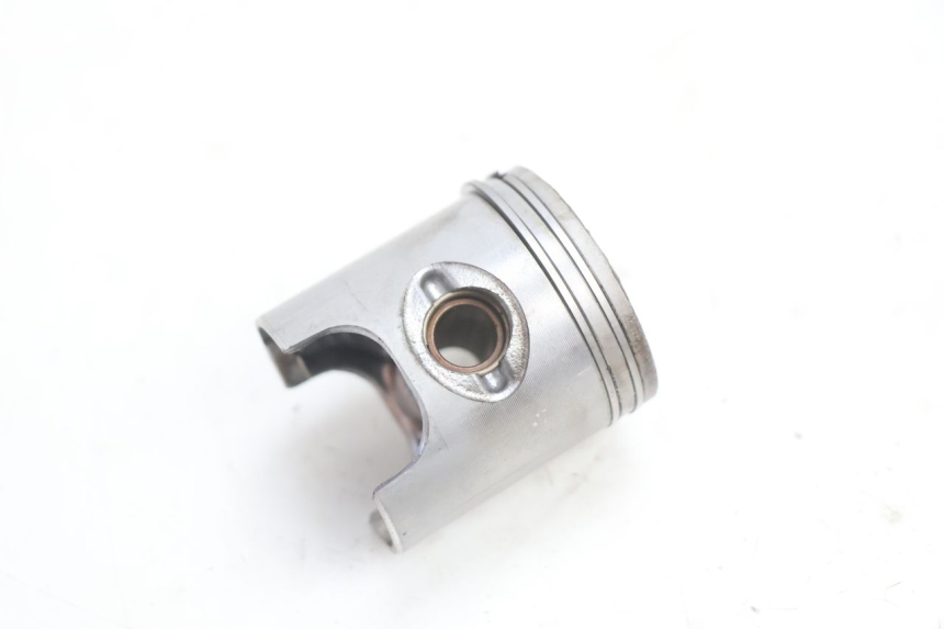 photo de ZYLINDER KOLBEN PEUGEOT VIVACITY 50 (2004 - 2009) - Detaillierte Sichtprüfung