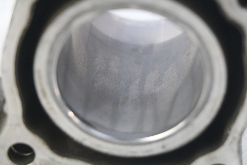 photo de ZYLINDER KOLBEN YAMAHA XMAX X-MAX 125 (2006 - 2009) - Weitere Ansicht des Artikels