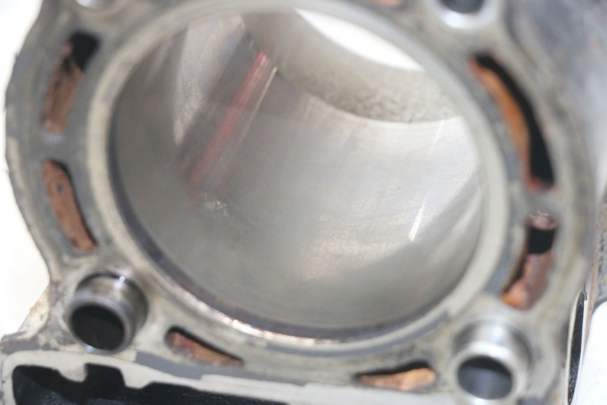 photo de ZYLINDER KOLBEN YAMAHA X-MAX XMAX 250 (2006 - 2009) - Zoom auf Gebrauchszustand