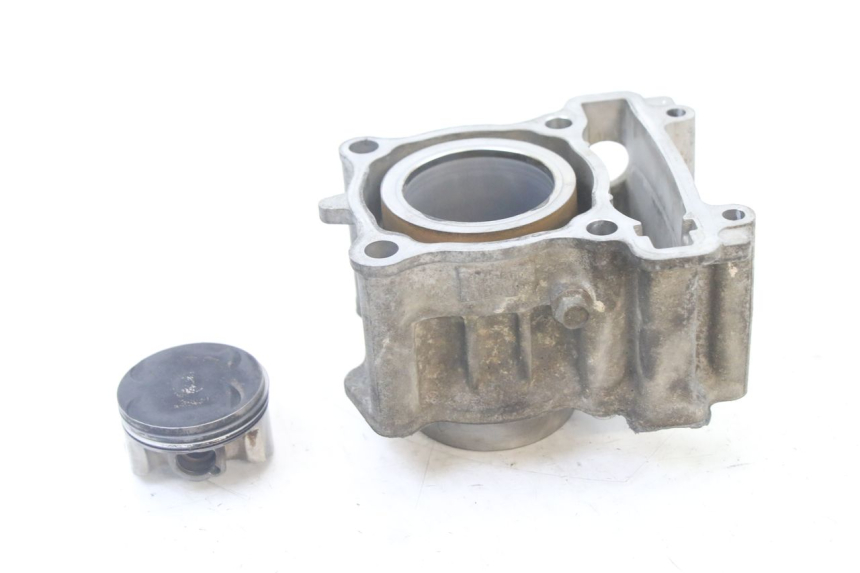 photo de ZYLINDER KOLBEN YAMAHA X-MAX XMAX 125 (2010 - 2013) - Zoom auf Gebrauchszustand