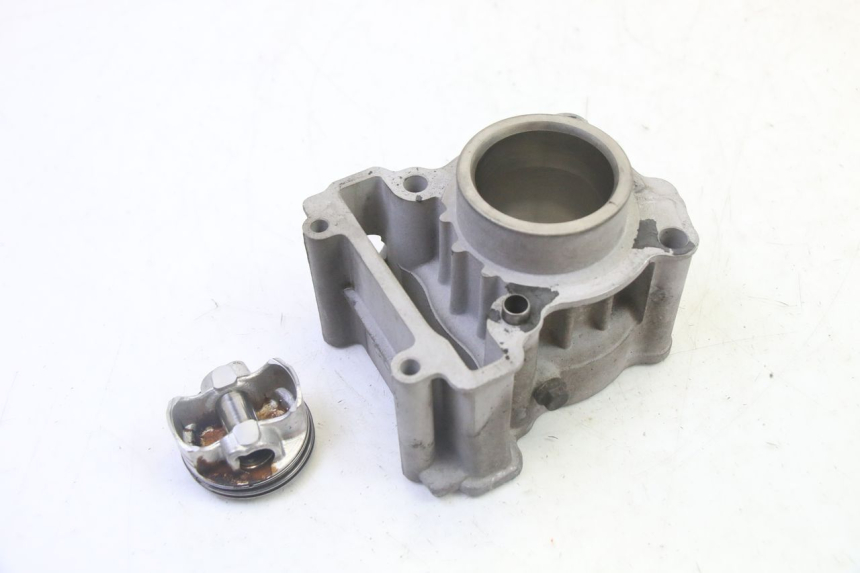 photo de ZYLINDER KOLBEN YAMAHA X-MAX XMAX 125 (2010 - 2013) - Zoom auf Gebrauchszustand