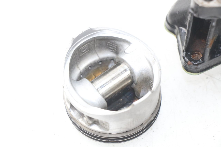 photo de ZYLINDER KOLBEN PIAGGIO X9 125 (2000 - 2003) - Weitere Ansicht des Artikels