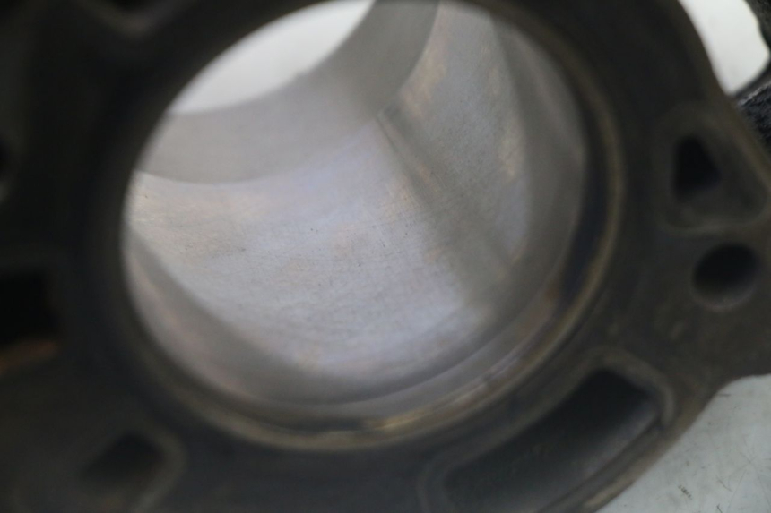 photo de ZYLINDER KOLBEN PIAGGIO XEVO - X EVO 125 (2007 - 2017) - Details der Befestigungspunkte