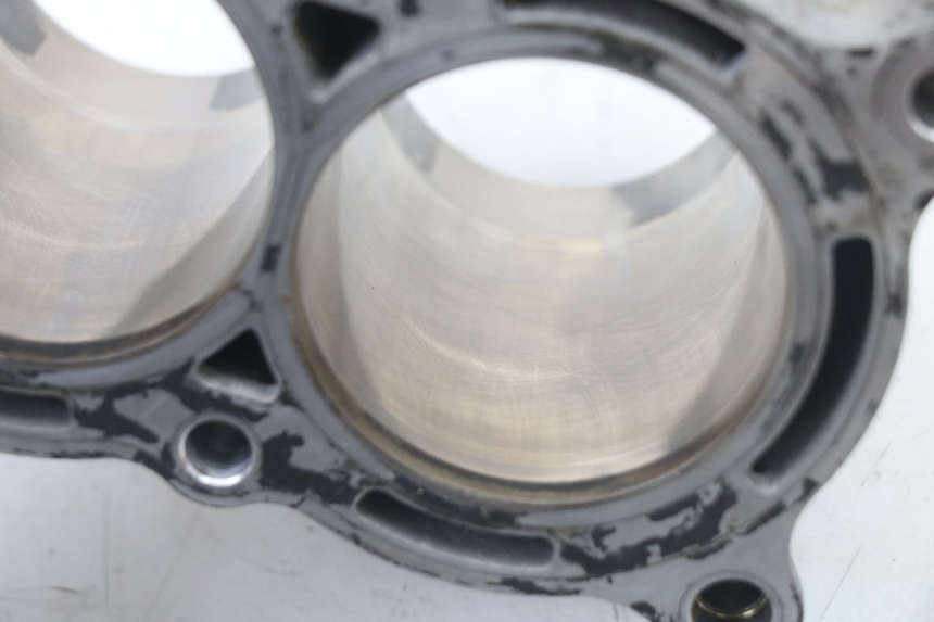 photo de ZYLINDER KOLBEN YAMAHA YP T-MAX TMAX 530 (2017 - 2020) - Fokus auf die Struktur