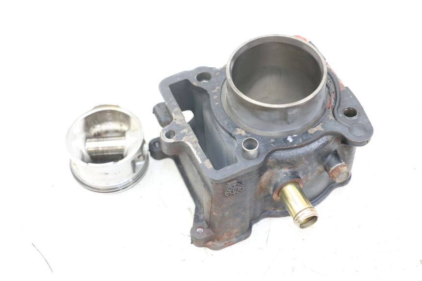 photo de ZYLINDER KOLBEN YAMAHA YP MAJESTY 125 (2002 - 2006) - Zoom auf Gebrauchszustand