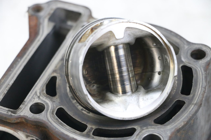 photo de ZYLINDER KOLBEN YAMAHA YP MAJESTY 125 (2002 - 2006) - Geprüftes Gebrauchtteil