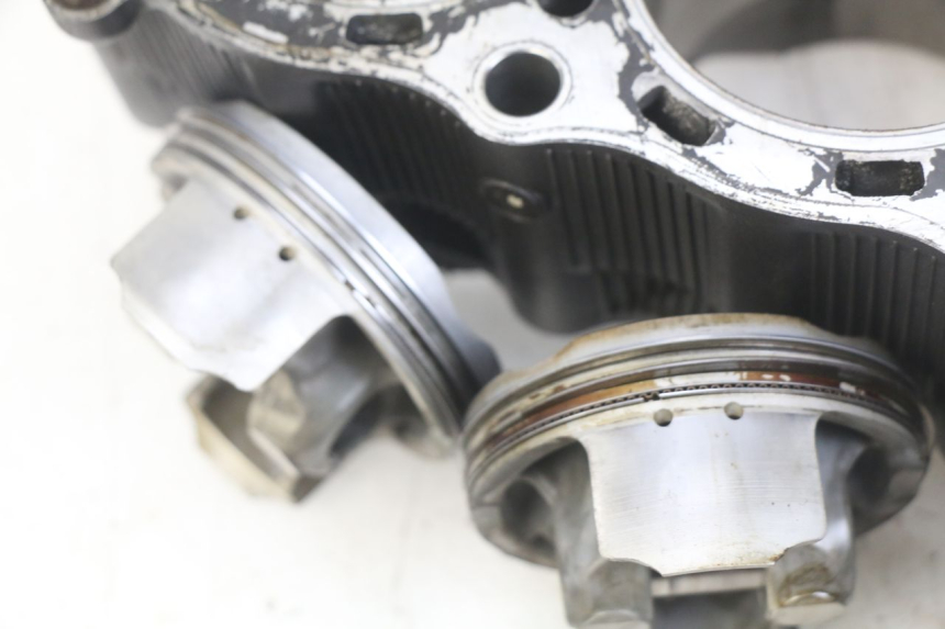 photo de ZYLINDER KOLBEN YAMAHA YZF R1 1000 (2007 - 2008) - Alternative Perspektive