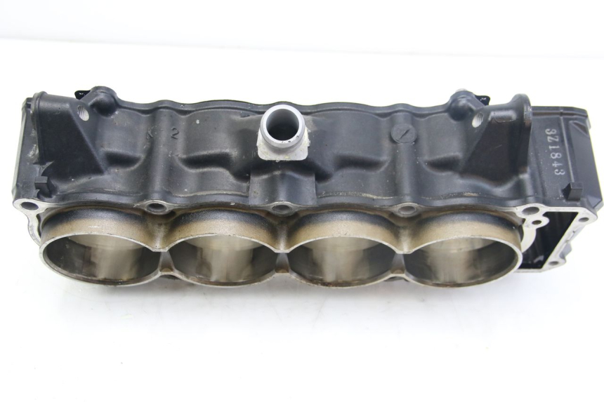 photo de ZYLINDER KOLBEN KAWASAKI Z ABS 1000 (2014 - 2020) - Details der Befestigungspunkte