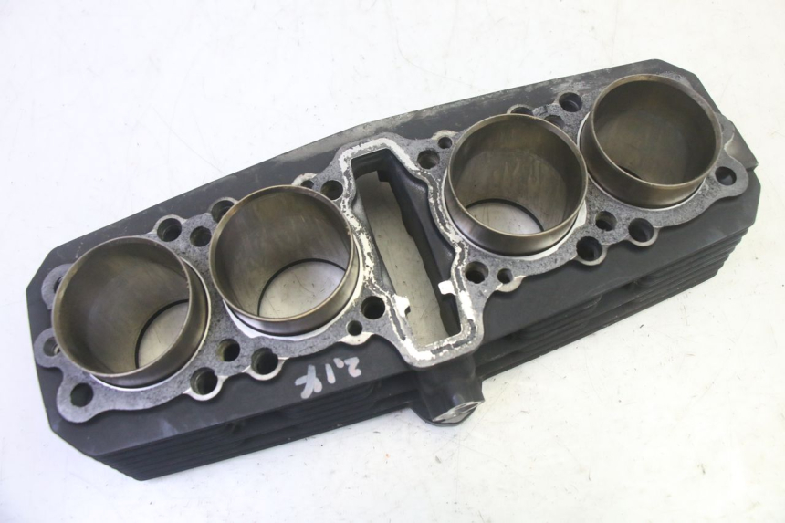 photo de ZYLINDER KOLBEN KAWASAKI ZR 7 750 (1999 - 2004) - Alternativer Blickwinkel