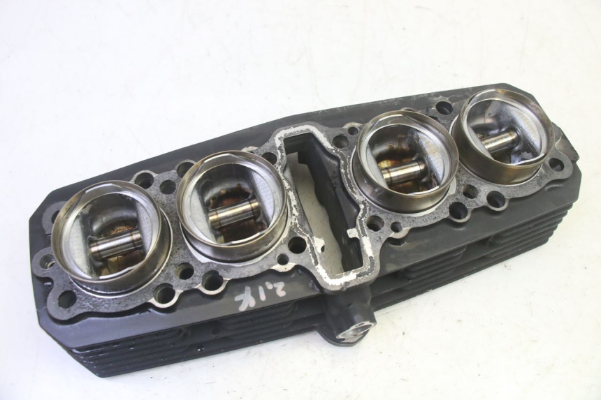 photo de ZYLINDER KOLBEN KAWASAKI ZR 7 750 (1999 - 2004) - Details der Befestigungspunkte