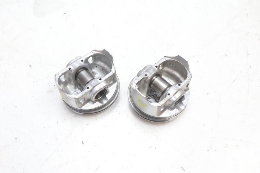 photo de ZYLINDER KOLBEN KAWASAKI ZZR 600 (1995 - 2004) - Profilansicht des Ersatzteils