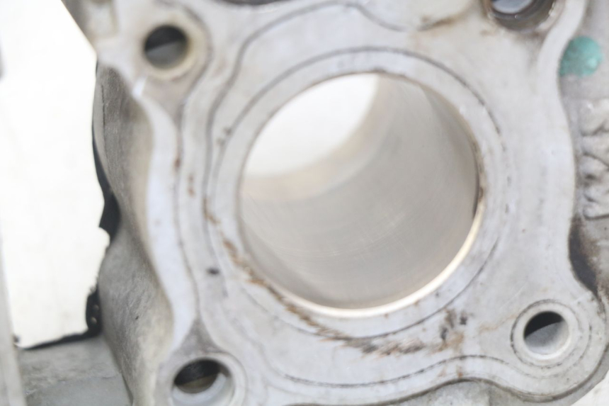 photo de ZYLINDER PEUGEOT VIVACITY NEW 4T 50 (2008 - 2017) - Zoom auf Gebrauchszustand