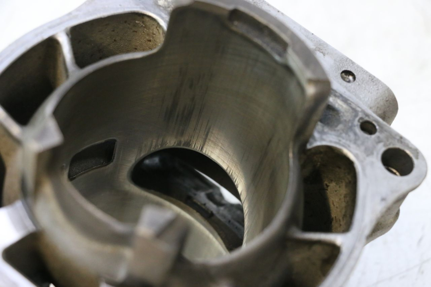 photo de ZYLINDER YAMAHA WAVE RUNNER GP R 1200 (2000 - 2003) - Detailansicht des Bauteils