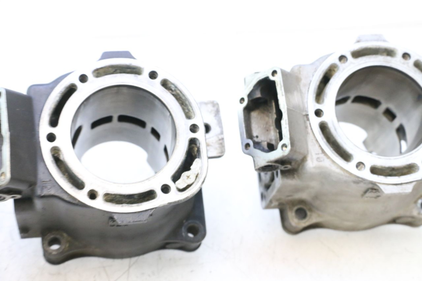 photo de ZYLINDER YAMAHA WAVE RUNNER GP R 1200 (2000 - 2003) - Qualität der Gebrauchtware