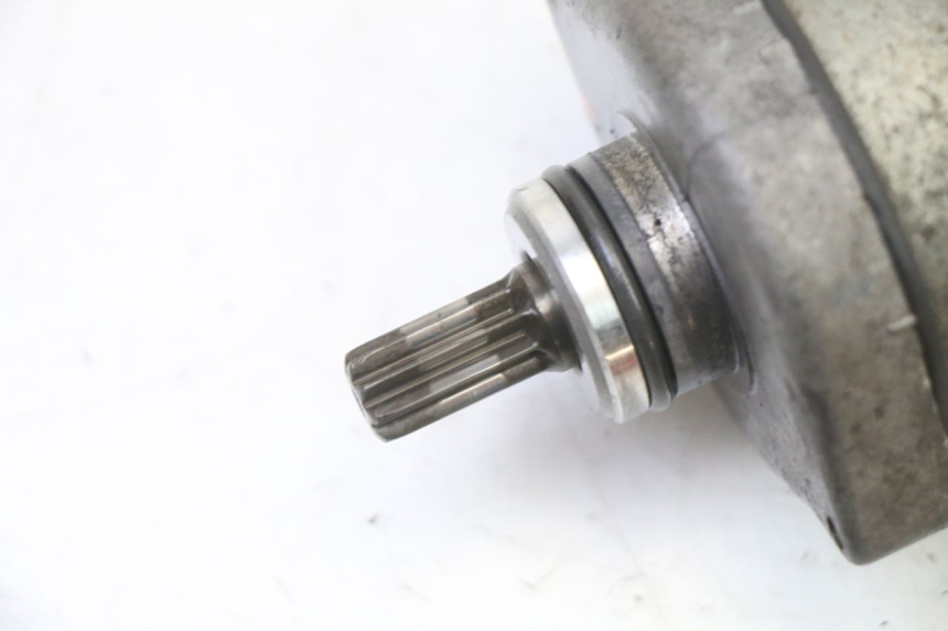 photo de STARTER HONDA CBR RR FIREBLADE 900 (1992 - 1994) - Zoom auf Gebrauchszustand