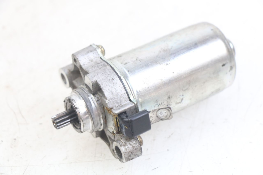 photo de STARTER PIAGGIO FLY 4T 50 (2013 - 2017) - Zoom auf Gebrauchszustand