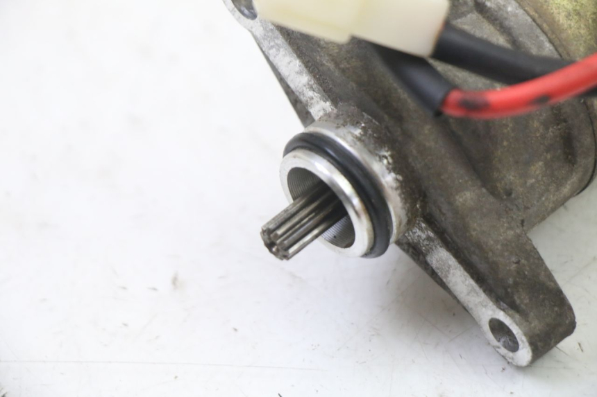 photo de STARTER PEUGEOT KISBEE 4T 50 (2018 - 2022) - Zoom auf Gebrauchszustand