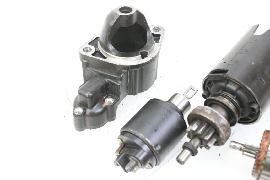 photo de ANLASSER MOTO GUZZI NORGE 8V GT 1200 (2011 - 2016) - Details der Befestigungspunkte