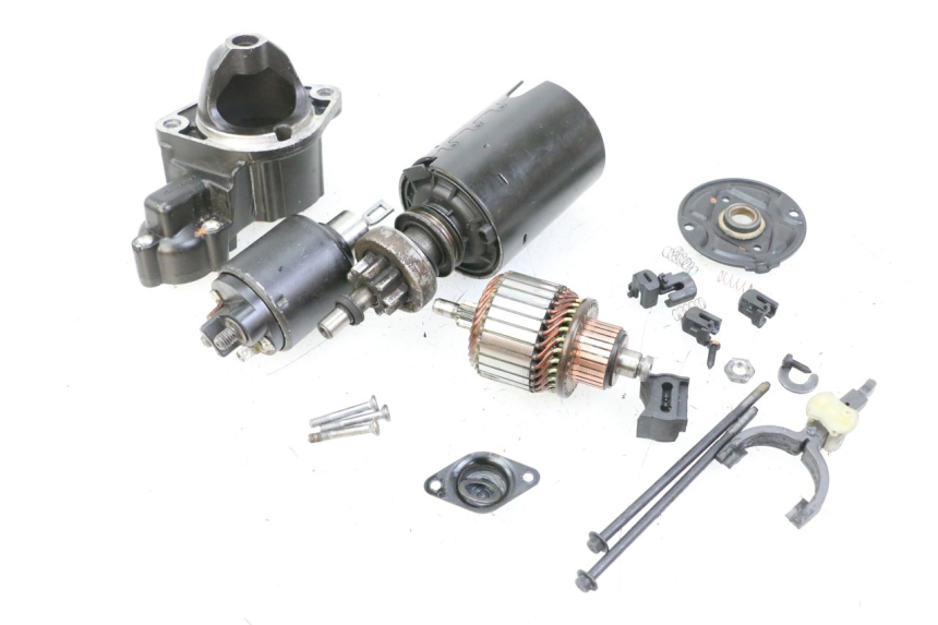 photo de ANLASSER MOTO GUZZI NORGE 8V GT 1200 (2011 - 2016) - Oberflächenzustand und Material