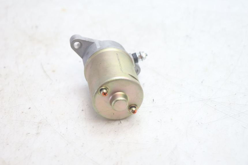 photo de ANLASSER JM MOTORS R-MAX TECH 50 (2024 - 2026) - Details der Befestigungspunkte