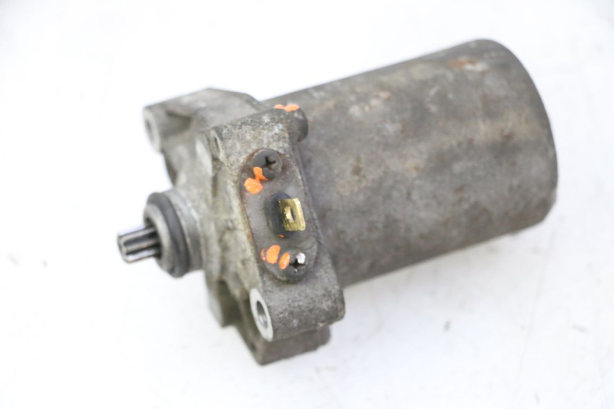 photo de STARTER HONDA SCV LEAD 100 (2003 - 2007) - Technische Nahaufnahme