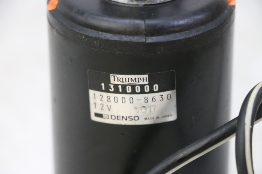 photo de ANLASSER TRIUMPH SPRINT 900 (1995 - 1998) - Zoom auf Gebrauchszustand