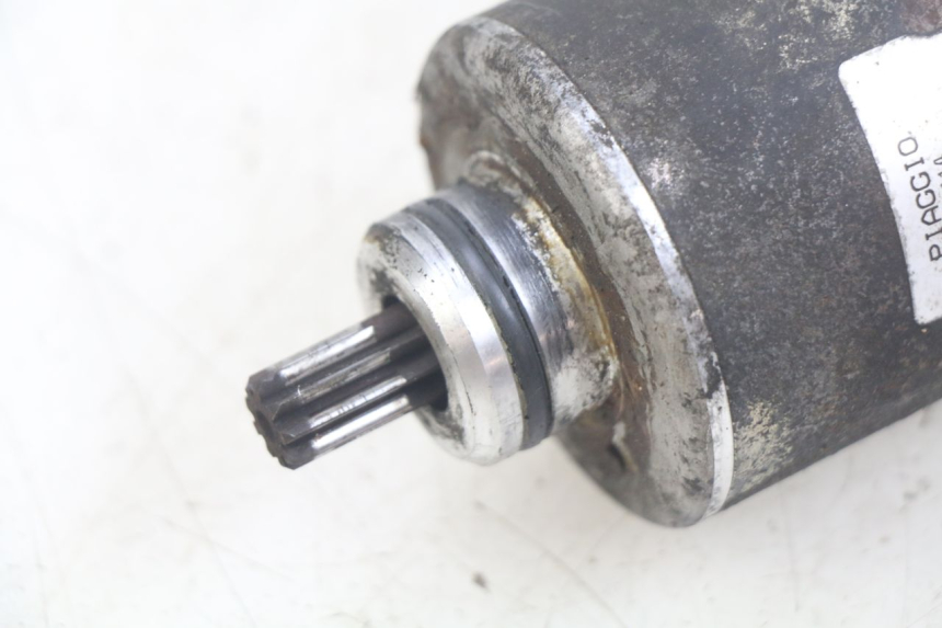 photo de STARTER PIAGGIO XEVO - X EVO 125 (2007 - 2017) - Alternative Perspektive