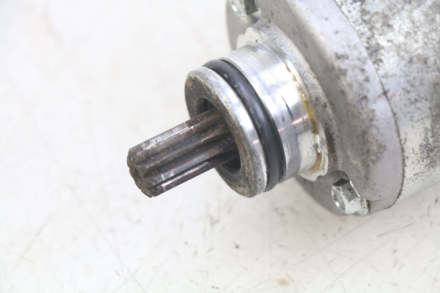 photo de STARTER PIAGGIO XEVO - X EVO 125 (2007 - 2017) - Alternative Perspektive