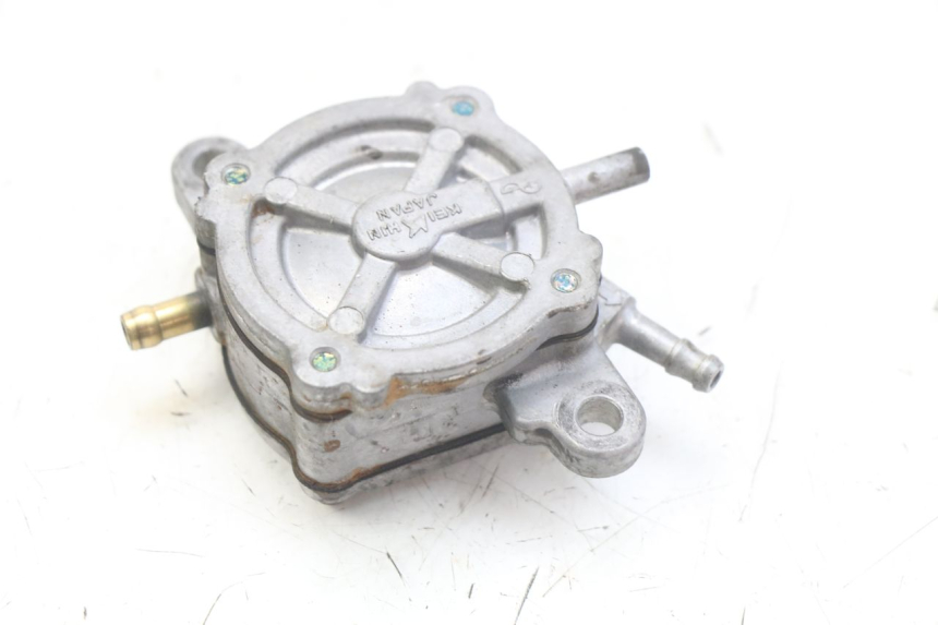 photo de TANKUNTERDRUCK HONDA FES PANTHEON 2T 125 (1998 - 2002) - Detailansicht des Bauteils