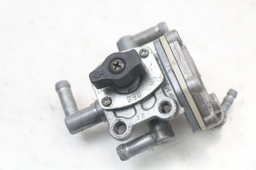 photo de TANK VENTIL SUZUKI GS F 500 (2004 - 2007) - Alternative Perspektive