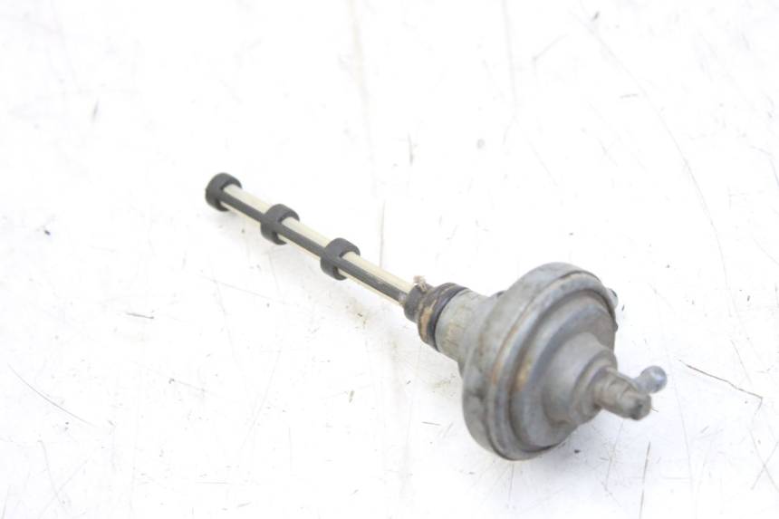 photo de TANKUNTERDRUCK PIAGGIO LIBERTY 4T 50 (2004 - 2008) - Zoom auf Gebrauchszustand