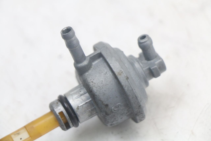 photo de TANKUNTERDRUCK MBK STUNT NAKED 50 (2004 - 2018) - Zoom auf Gebrauchszustand