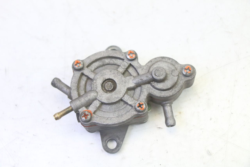 photo de TANKUNTERDRUCK PEUGEOT VIVACITY NEW 2T 50 (2008 - 2017) - Zoom auf Gebrauchszustand