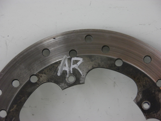 photo de BREMSSCHEIBE HINTEN PIAGGIO XEVO - X EVO 125 (2010 - 2015) - Zoom auf Gebrauchszustand